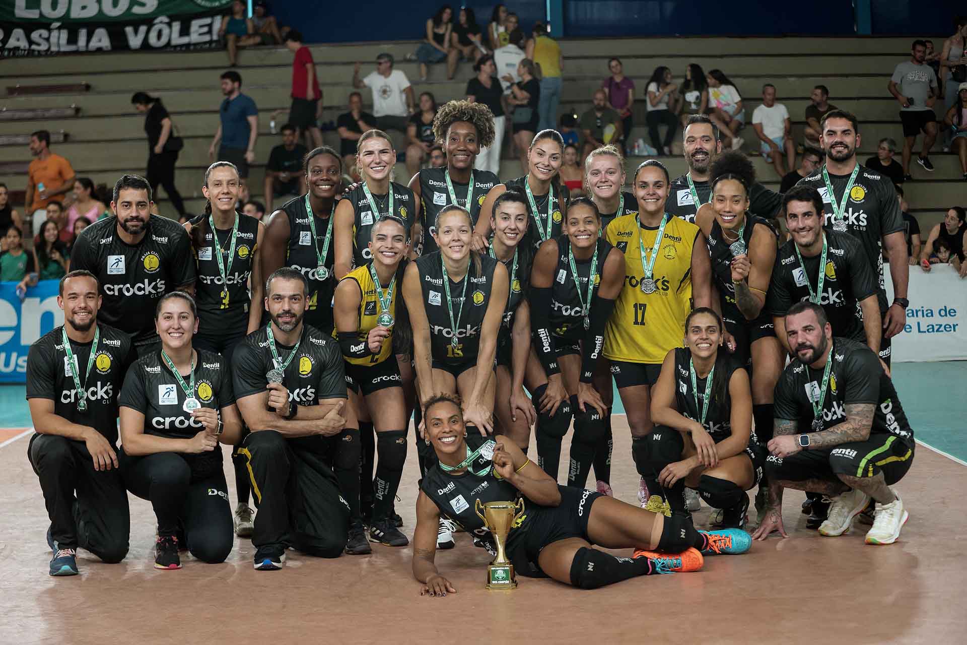 Dentil Praia Clube Volei Feminino 01