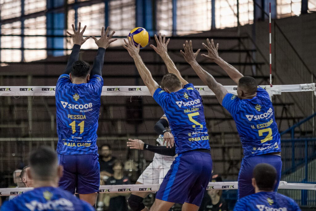 Praia Clube - Praia Clube promoveu megaevento com rodada dupla do vôlei nacional