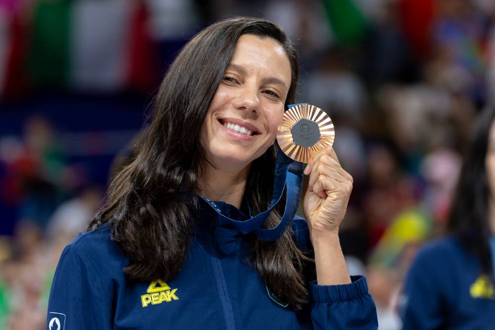 Praia Clube - Duda e Ana Patrícia fazem história com primeiro ouro olímpico do Praia Clube